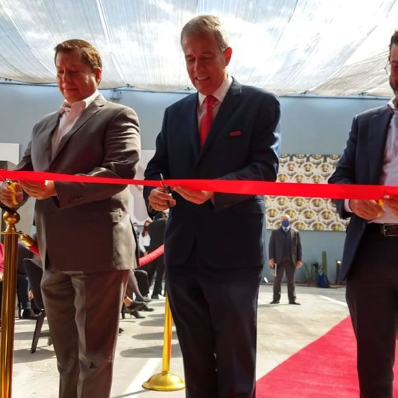 Helvex abre las puertas de su “Fábrica Creativa”, un espacio de 2400m totalmente sustentable